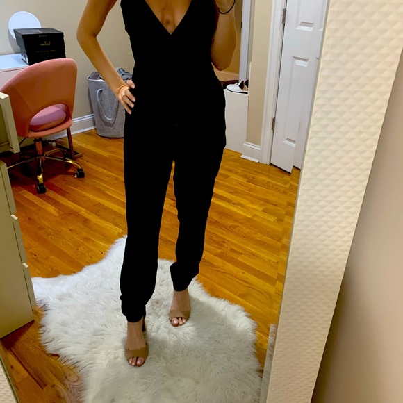 Black Guess Jumpsuit- strapless - Picture 11 of 11